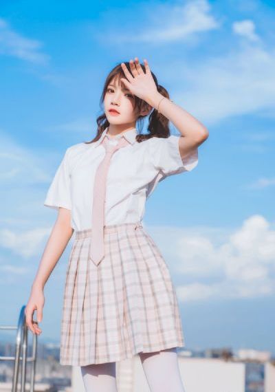 蕾丝女孩_国产剧电影免费在线