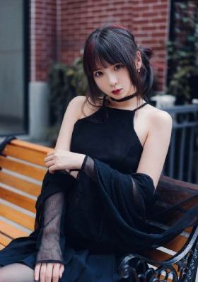 美丽教师1975在线观看_BD国语在线观看